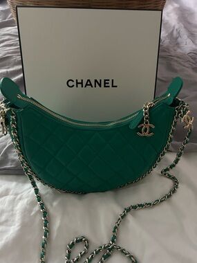 CHANEL green crescent crossbody gold chain with box GWP